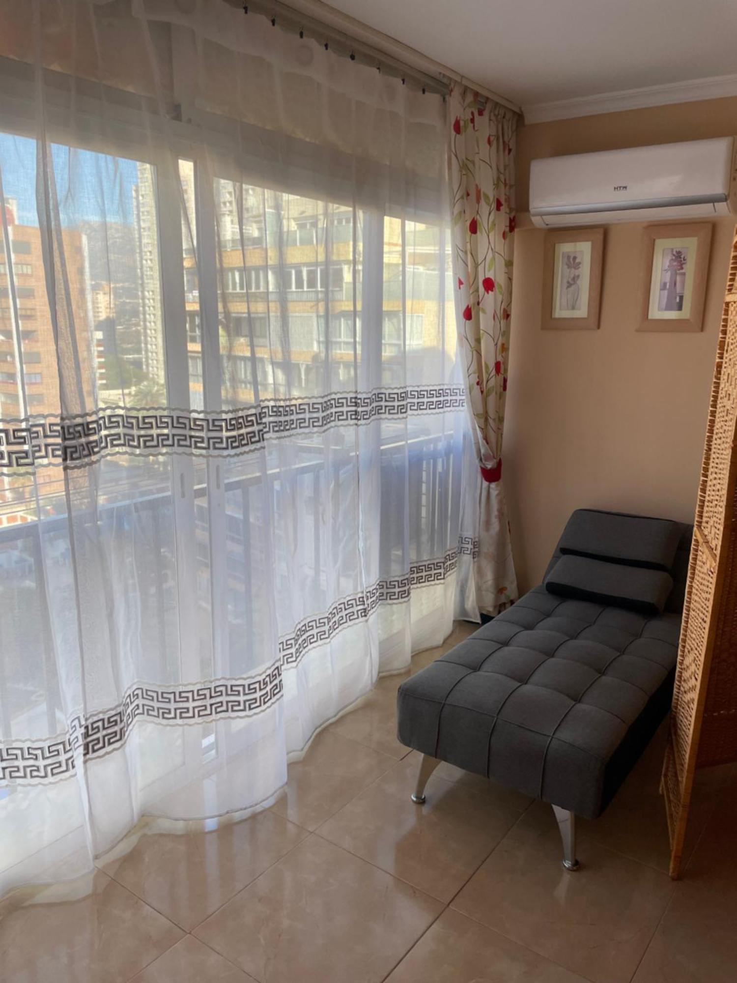 Bermudas-Turis Apartamentos Бенидорм Экстерьер фото