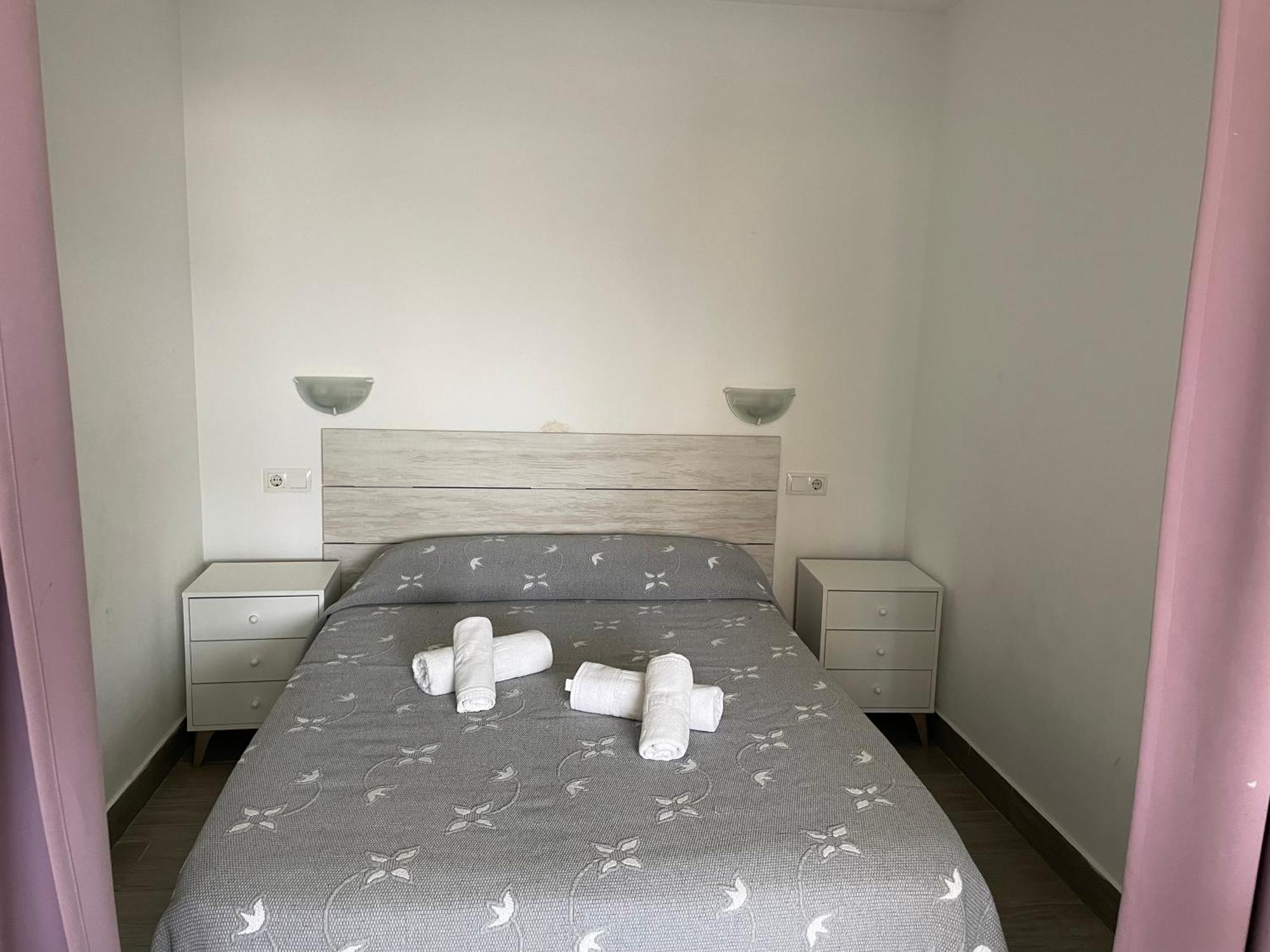 Bermudas-Turis Apartamentos Бенидорм Экстерьер фото